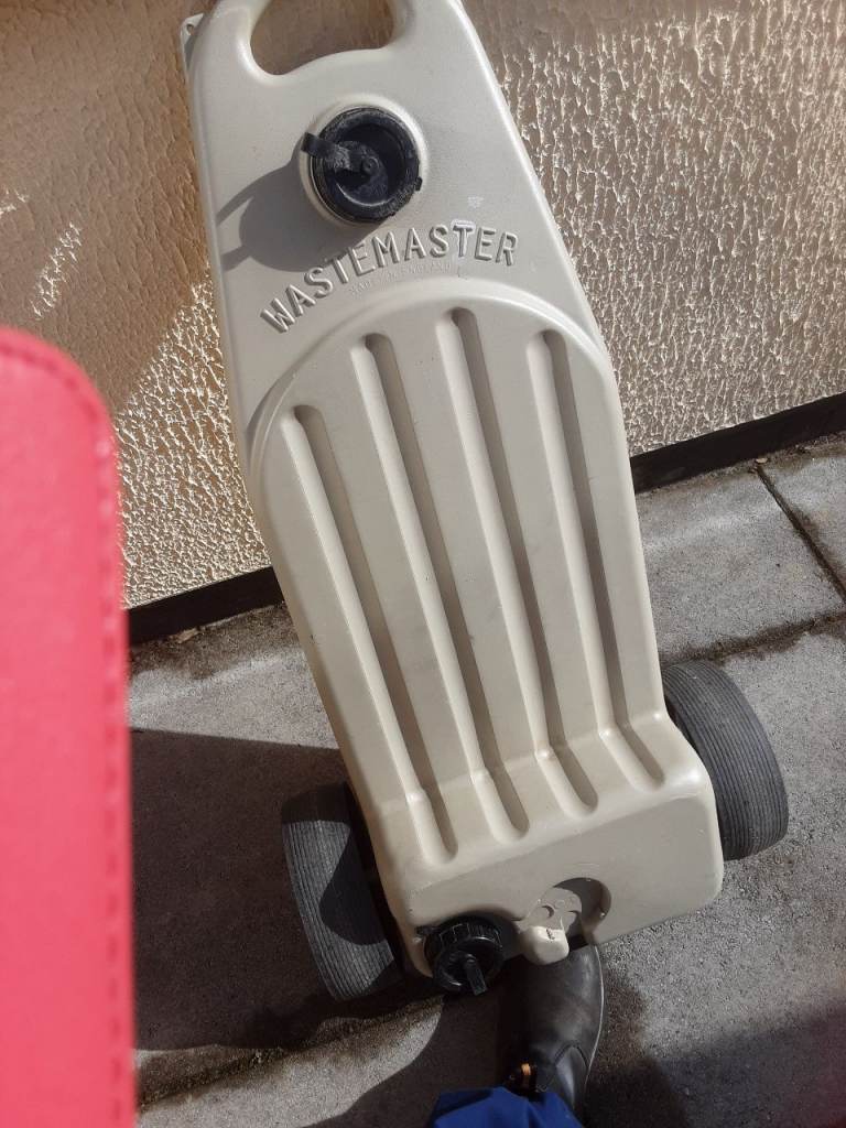 Caravan waste water cart