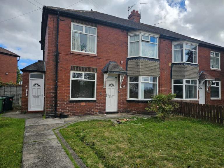 Brand Newly Refurbished 2 Bedroom Lower Flat to Rent in Bill Quay, Gateshead - Woodgate Lane