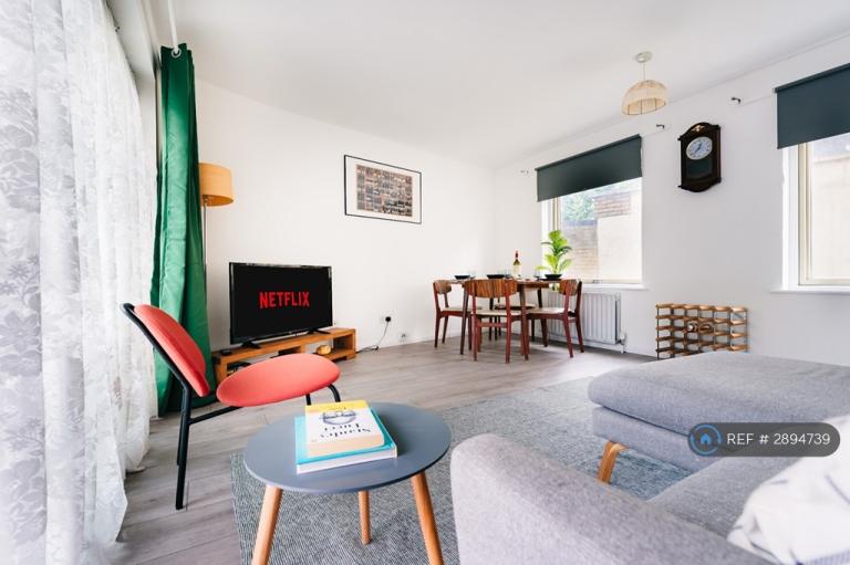 2 bedroom flat in Spa Road, London, SE1 (2 bed) (#2894739)