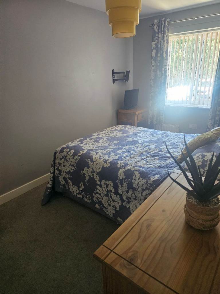 Room to rent.