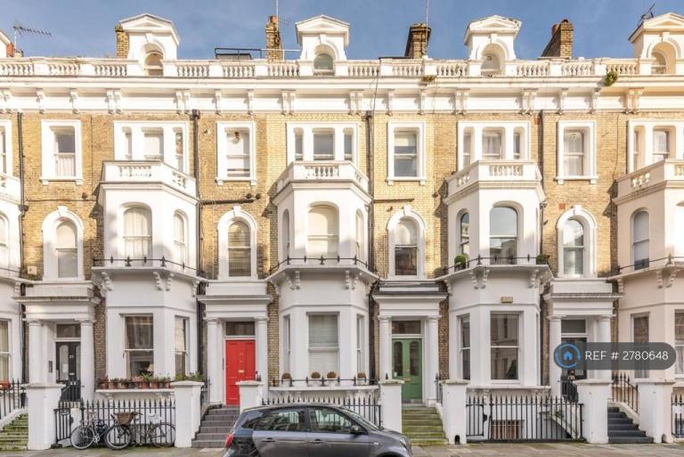 1 bedroom flat in Westgate Terrace, London, SW10 (1 bed) (#2780648)