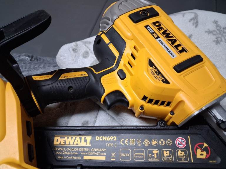 Dewalt nail gun
