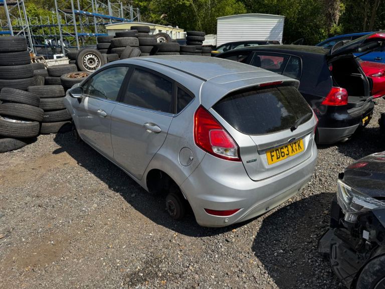 2013 FORD FIESTA MK7 SILVER BREAKING SPARES PARTS