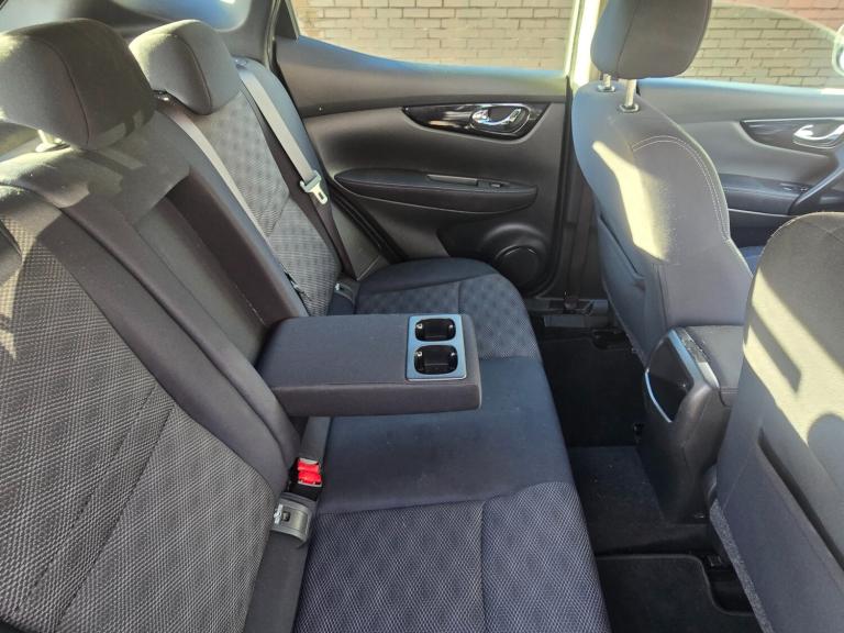 2014 Nissan Qashqai 1.2 DiG-T Acenta 5dr HATCHBACK Petrol Manual