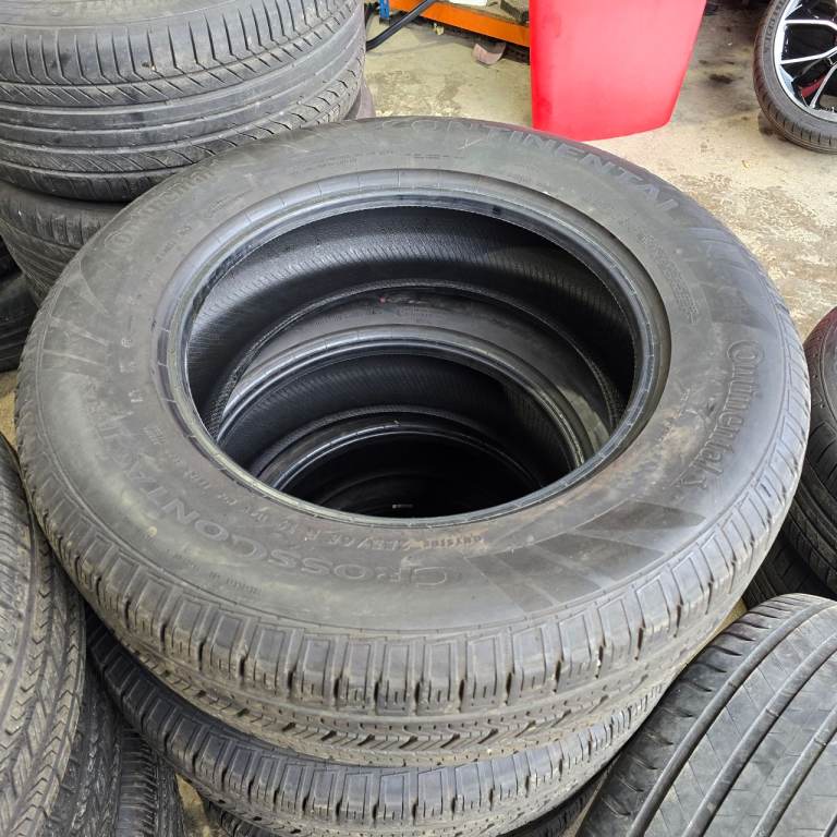 255 65 19 Continental Cross Contact RX 255/65/19 x4