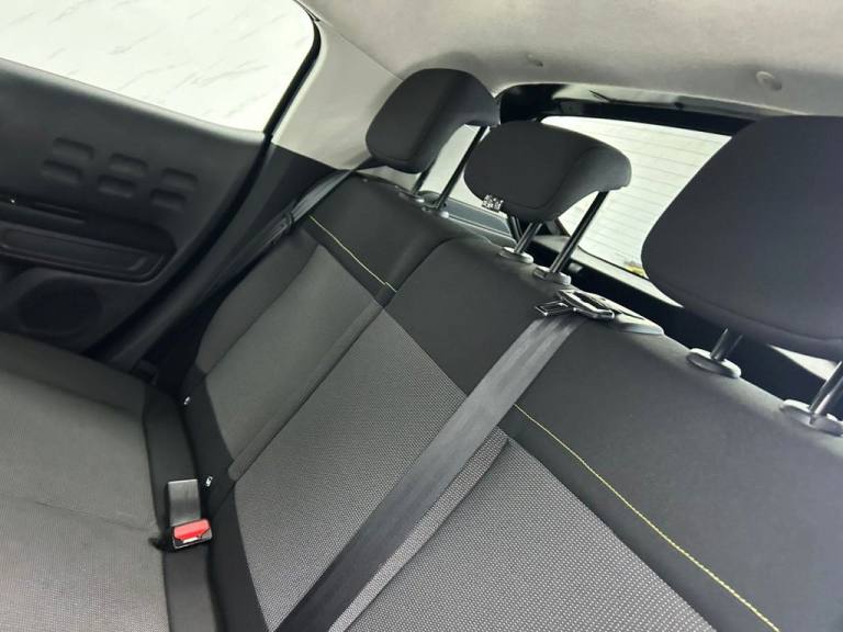 2017 Citroen C3 1.2 PureTech Flair Hatchback 5dr Petrol Manual Euro 6 (82 ps)  F/S/H X8! 2  Hatch...