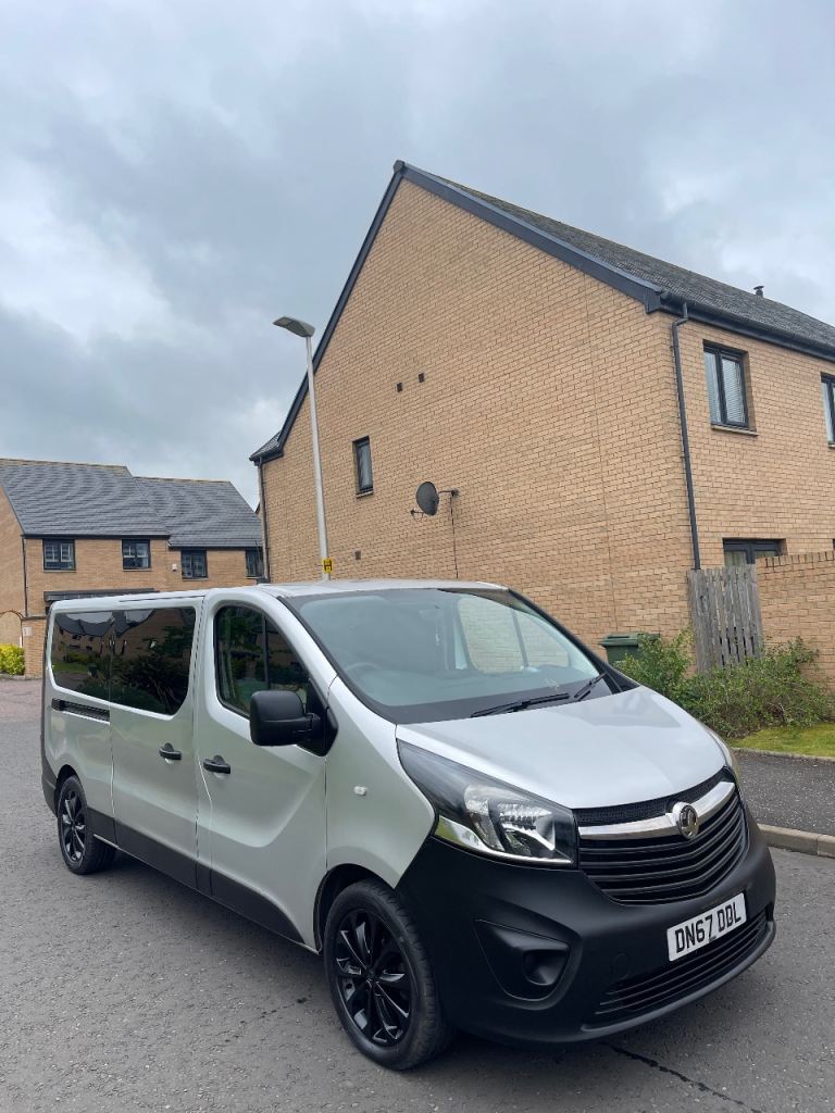 VAUXHALL VIVARO 2018 BITURBO 9 SEATER 