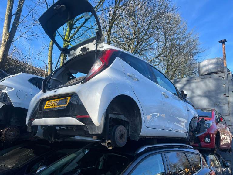 ♻️TOYOTA AYGO VVT-I X-PLAY MK2 2020 WHITE 1.0 PETROL 5 DOOR BREAKING FOR PARTS♻️