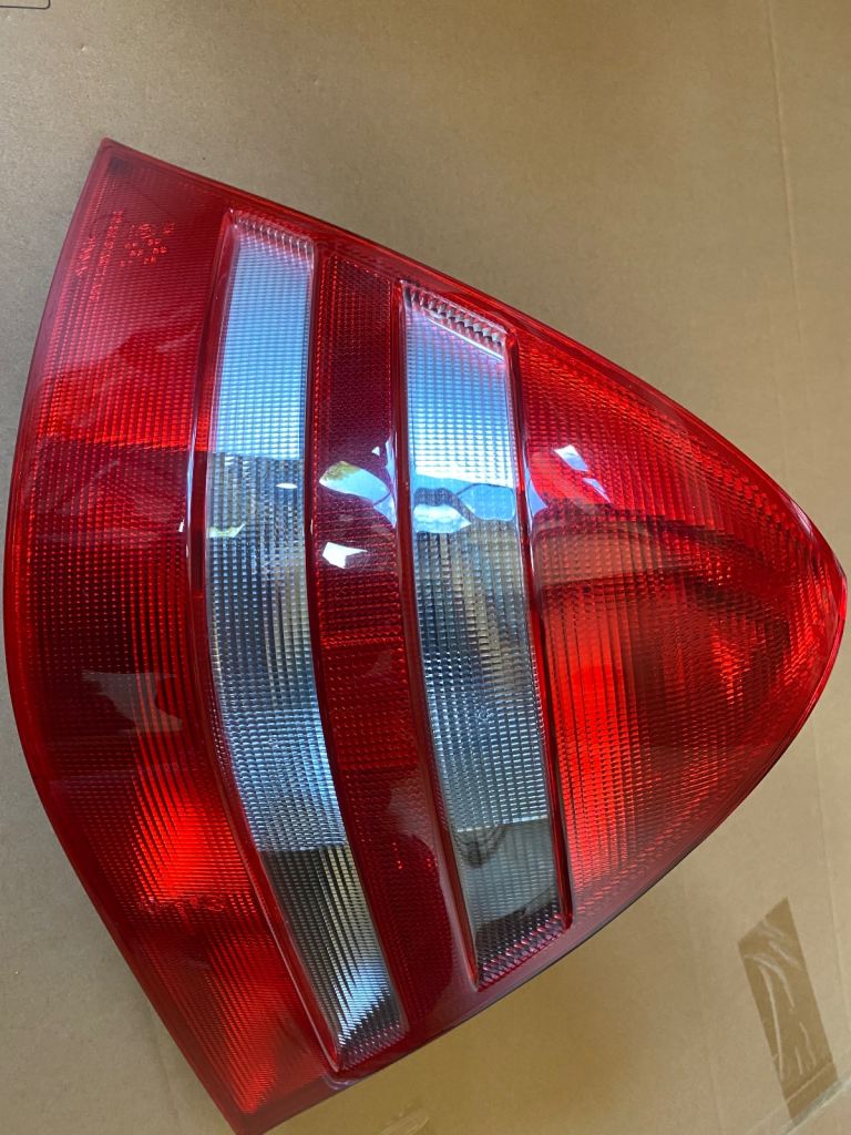 Mercedes SLK rear light unit