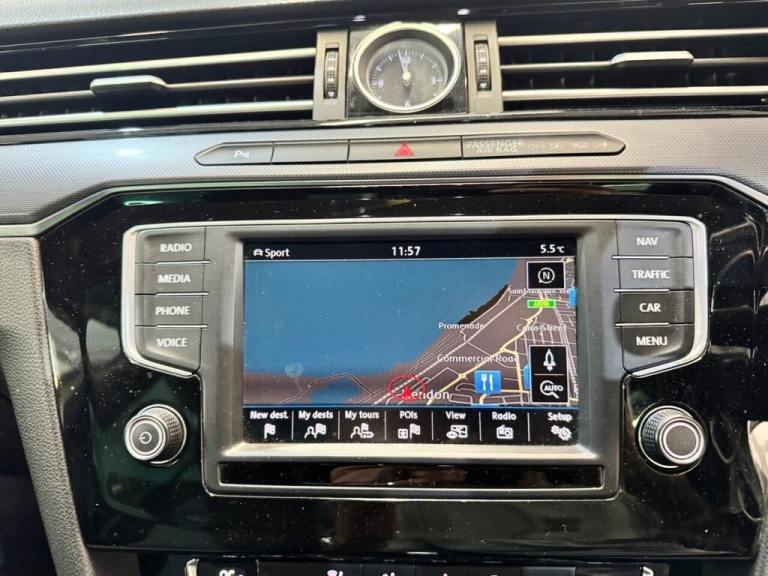 2016 Volkswagen Passat 2.0 TDI BlueMotion Tech R-Line Saloon 4dr Diesel DSG Euro 6 (s/s) (190 ps)...