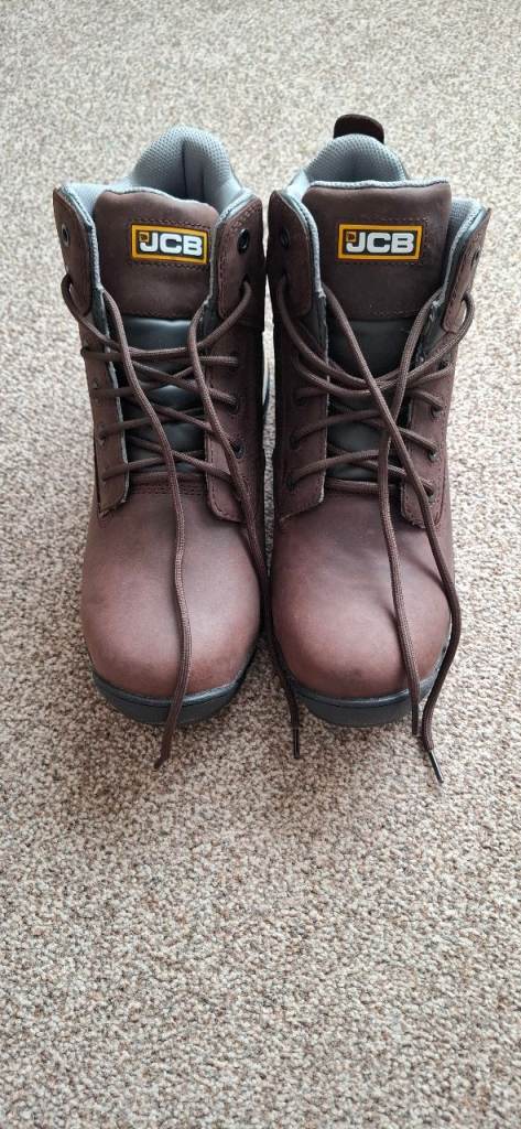 JCB Safety Boots – Brown , UK Size 9 never been worn 