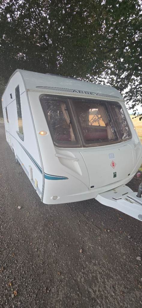 Abbey vogue gts 420, awning, motor mover