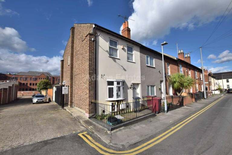 Looking for a student to take over my tenancy 
