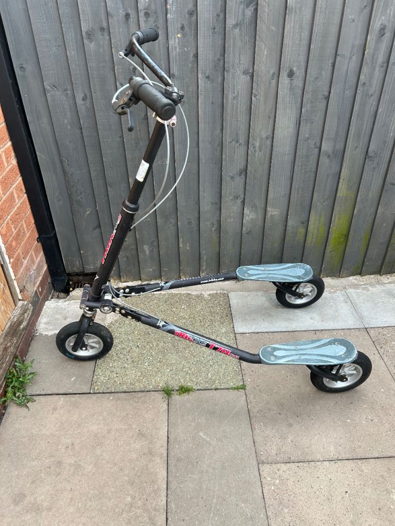 Trike t28cs Tri scooter