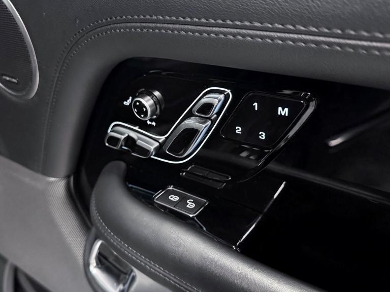 2020 Land Rover Range Rover 2.0 P400e 13.1kWh Vogue SUV 5dr Petrol Plug-in Hybrid Auto 4WD Euro 6...