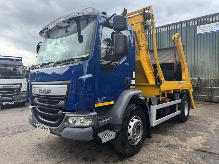 2017 DAF LF-230 SKIP LOADER
