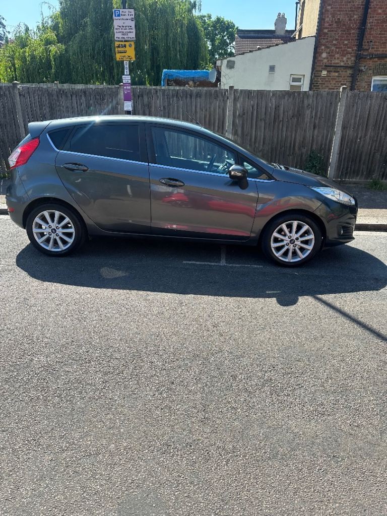 Ford, FIESTA, Hatchback, 2017, Semi-Auto, 1597 (cc), 5 doors