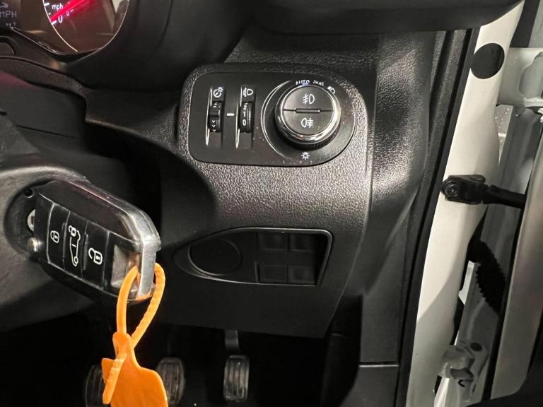 2022 Vauxhall Combo Combo 1.5 Turbo D 2300 Sportive L2 H1 Euro 6 4dr Panel Van Diesel Manual