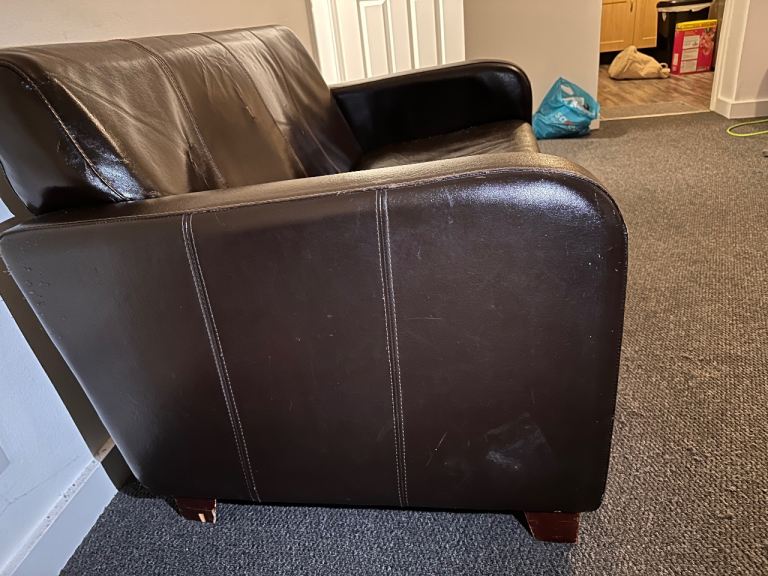 Brown 2 seater leather sofa 