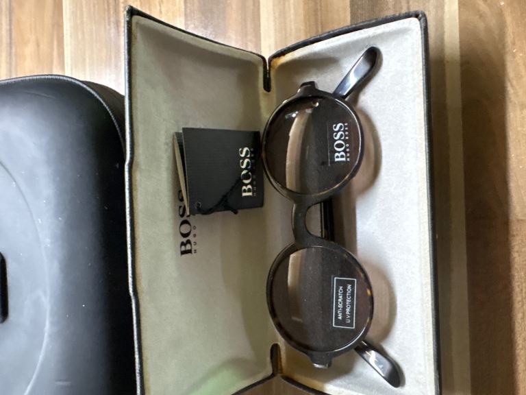 HUGO BOSS SUNGLASSES 