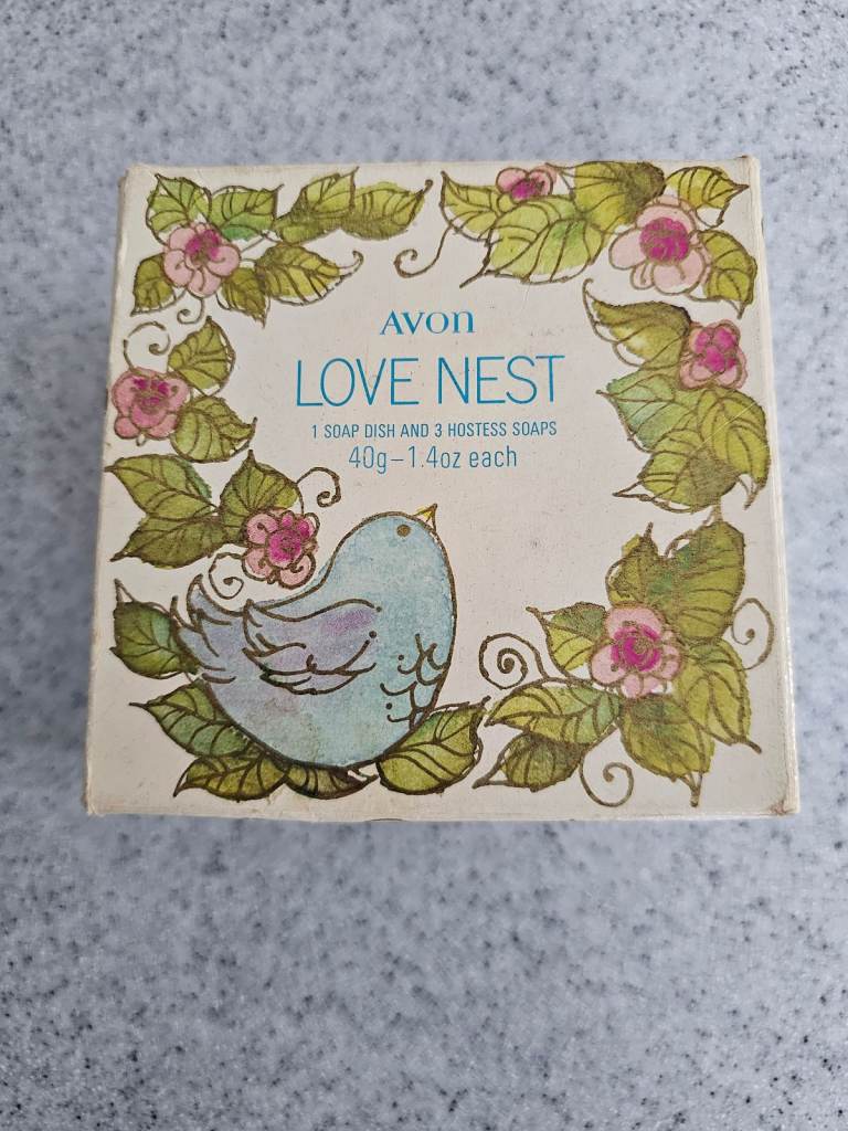 Avon Love Birds Soapdish and 3 soaps