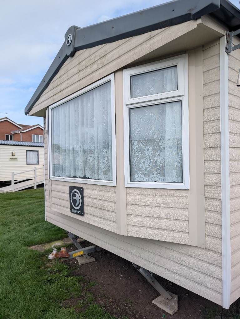 Static caravan for sale - 2 bedroom deluxe 