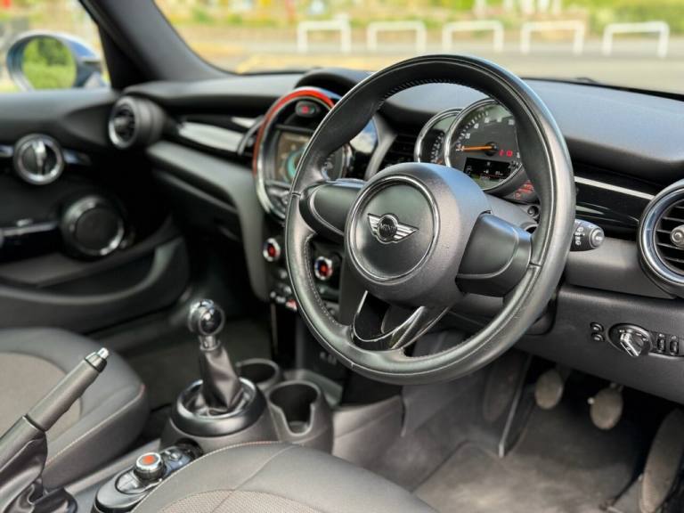 2015 15 MINI HATCH 1.5 COOPER HATCHBACK 5DR PETROL MANUAL EURO 6 (S/S) (136 PS)