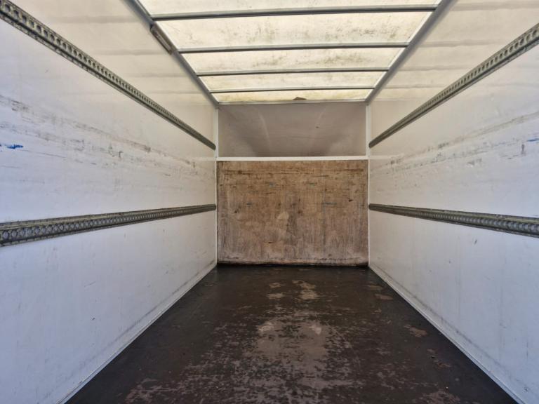 IVECO DAILY LUTON BUSINESS 2.3 D HPI 14V 35S 3000 2021