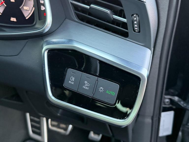 2019 Audi A6 Saloon 2.0 TDI 40 Black Edition Saloon 4dr Diesel S Tronic quattro Euro 6 (s/s) (2 S...