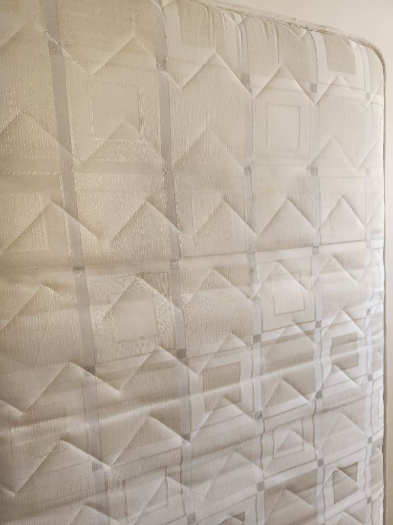 Single bed matress 
