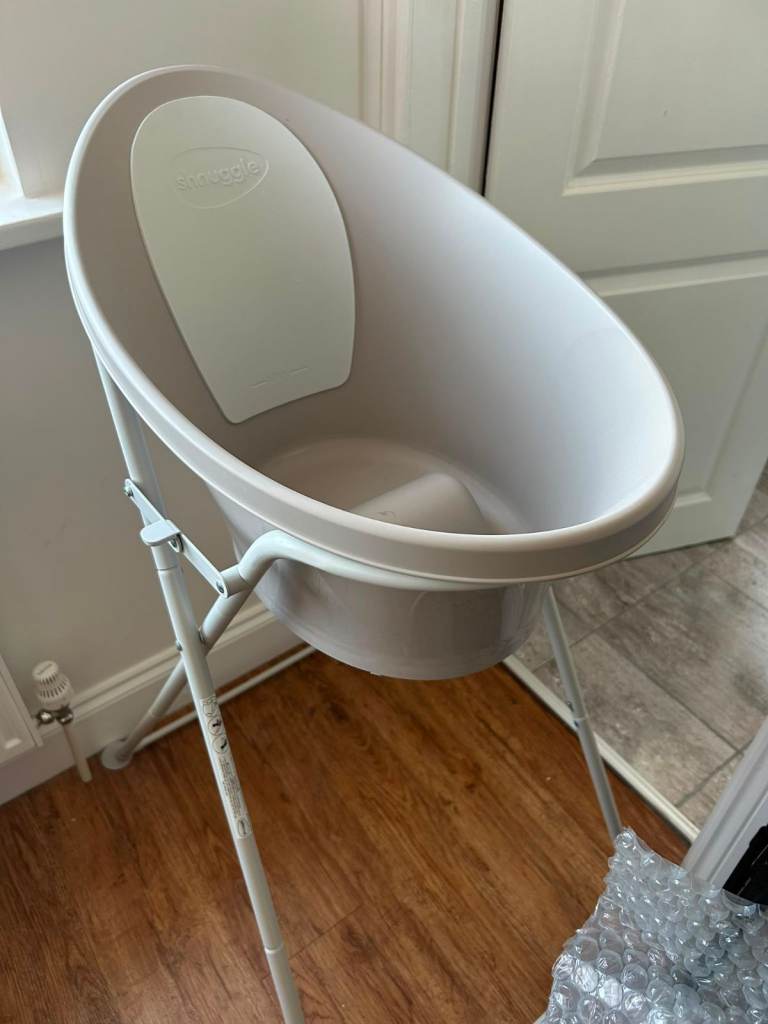 Shnuggle Baby Bath with Folding Stand Set – Neutral / Grey (Unused)