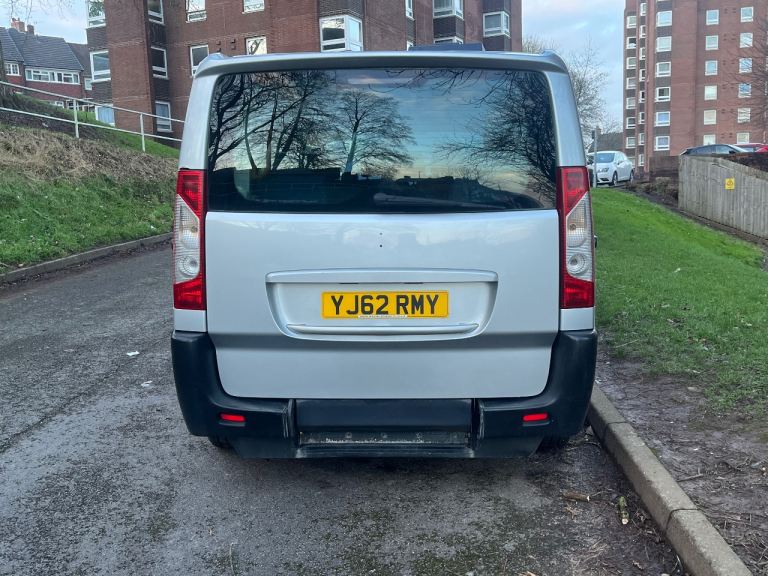 Peugeot Expert Tepee MPV 2L Diesel with disability access ramp 