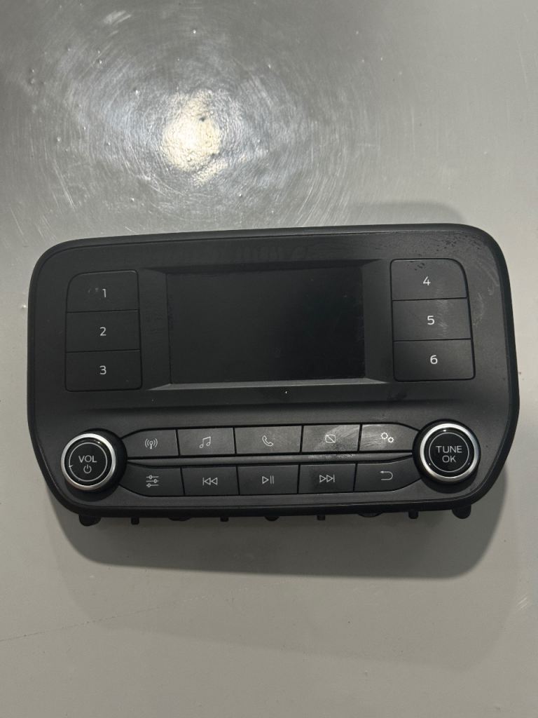 Ford Radio Panel – Good Condition