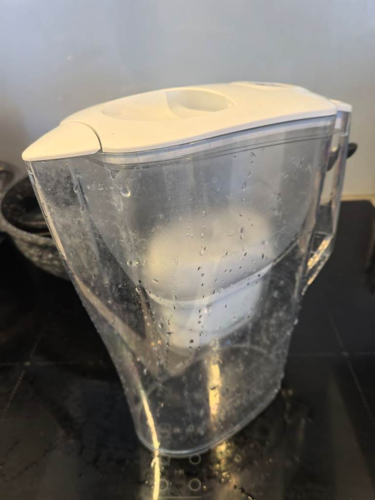 Brita water filter jug 2.4L