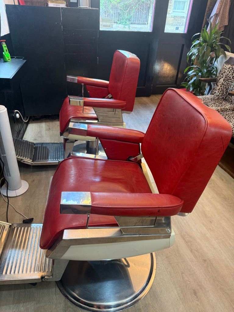 3 hydronic barber chairs £250 for all 3