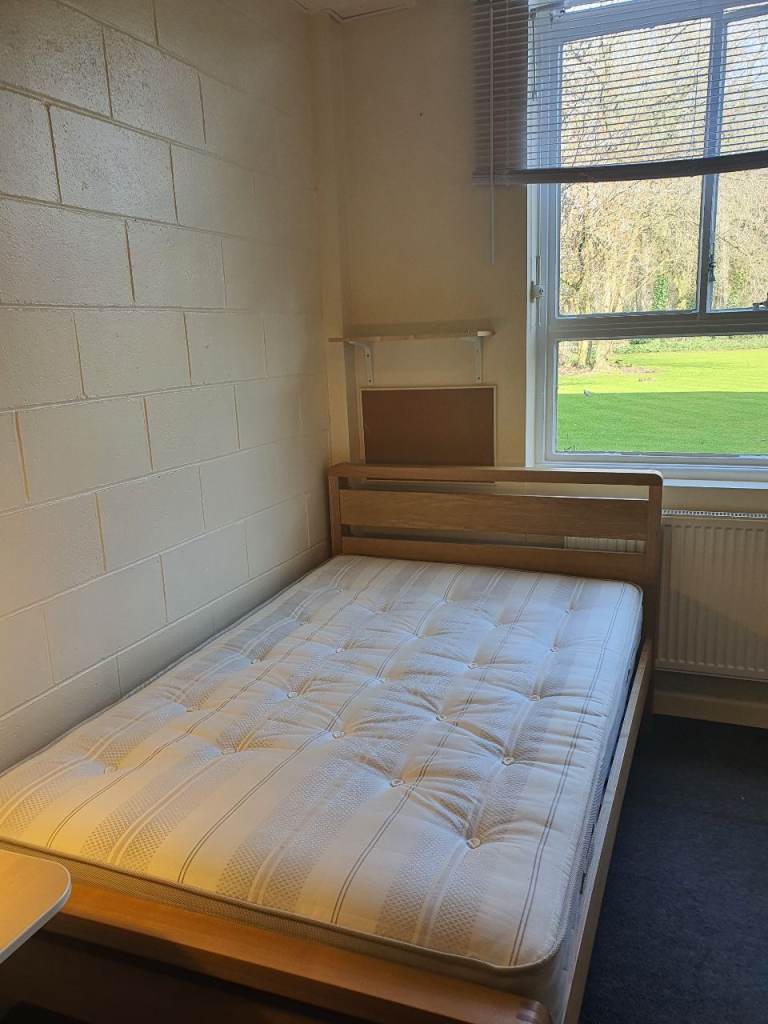 Double room for one person all bills included