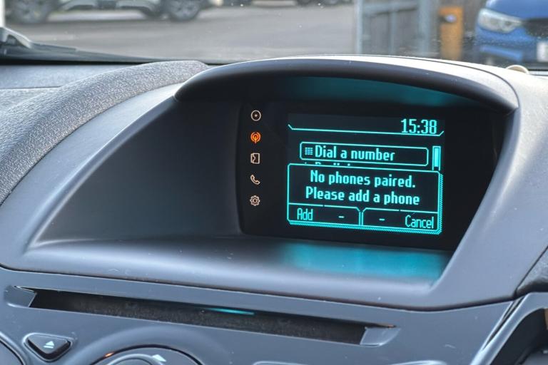  Ford Fiesta 1.6 Zetec Hatchback 3dr Petrol Powershift Euro 5 105 Ps Petrol