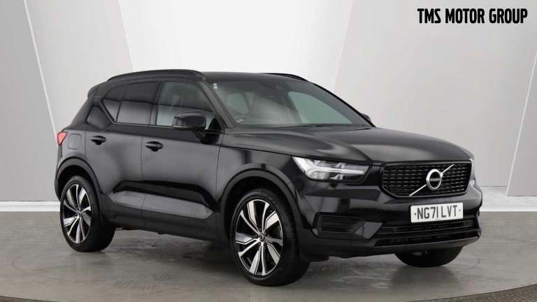 2022 Volvo XC40 Recharge R-Design, T4 plug-in hybrid (Fresh 12 month service upon sale) ESTATE Pe...