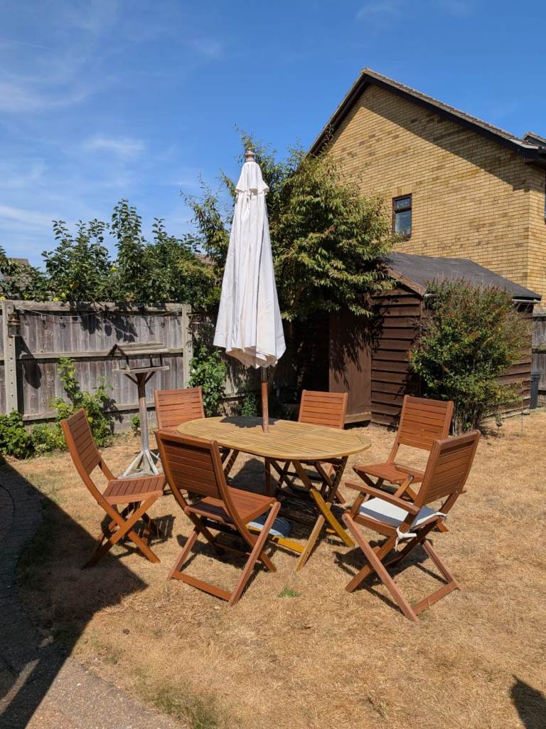 Wooden Garden Patio Furniture Set with Umbrella – Good Condition