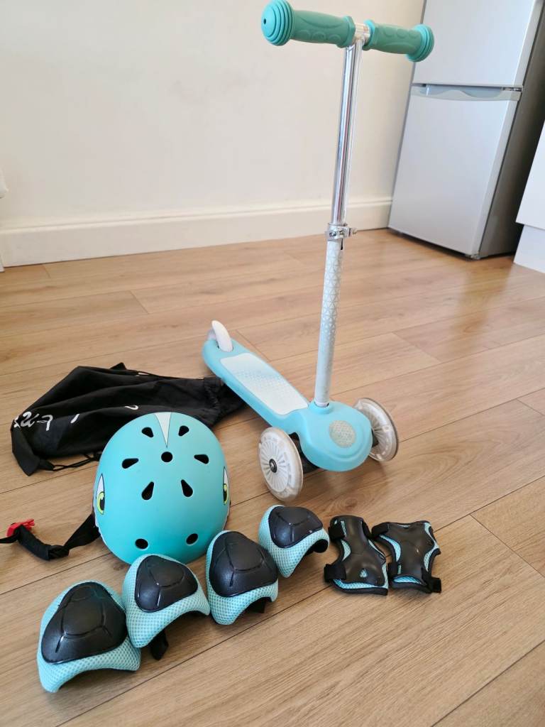 Kids Scooter with Matching Helmet and Pads – Good Condition