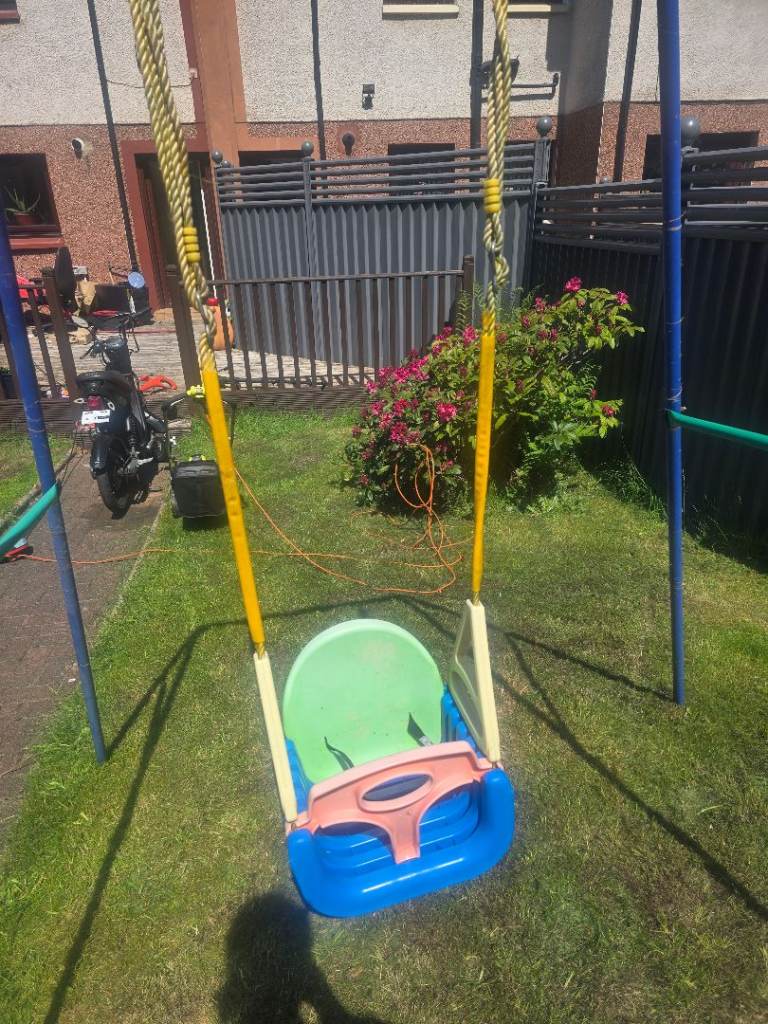 Free outdoor child's swing 