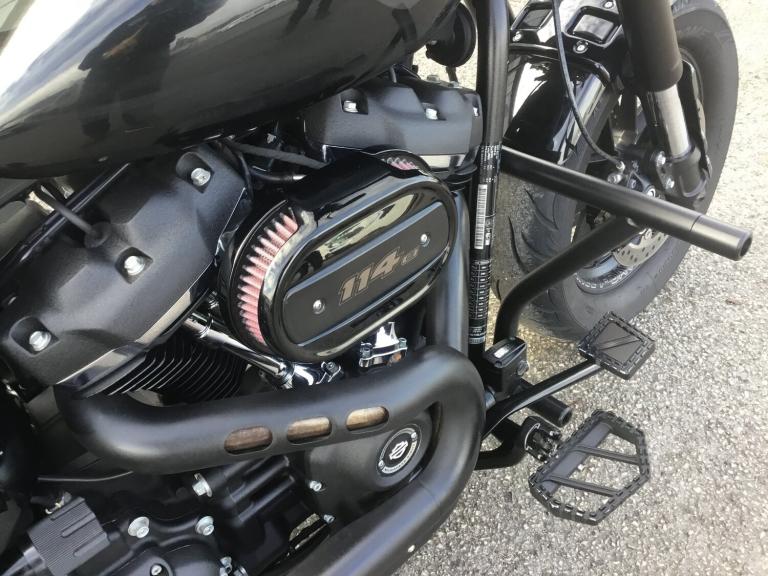 2018 Harley-Davidson FAT BOB 107 Manual