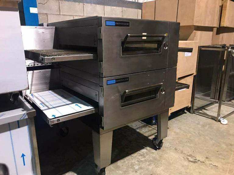 Lincoln Impinger 32 " Gas Conveyor Pizza Oven & Stand with Delivery & Warranty