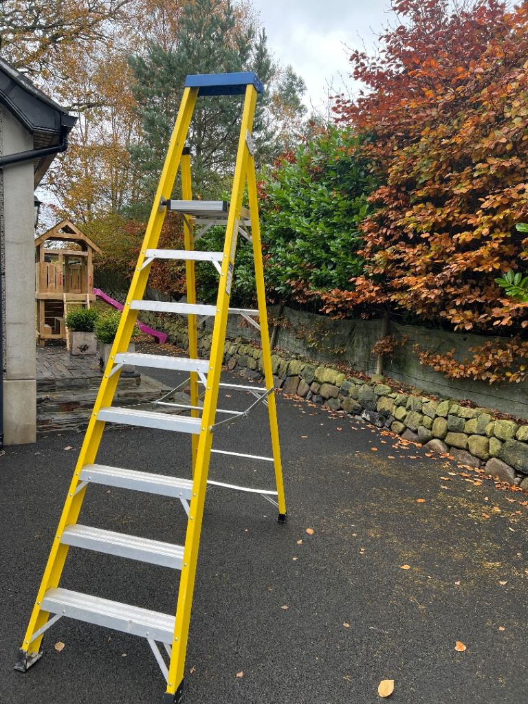 New Clow professional 8 tread step ladder 