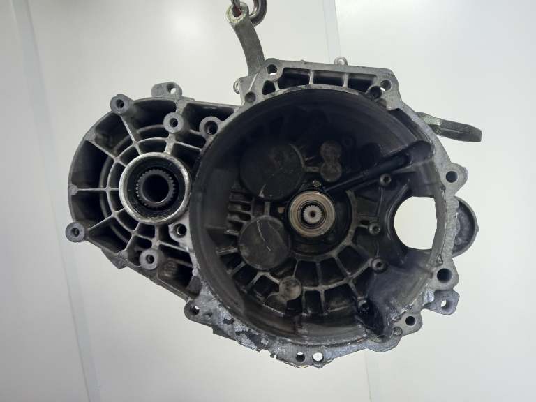 Audi A1 Gearbox 2010-2019 Cwza 2.0l 6 Speed Manual Pry 0a8300044h