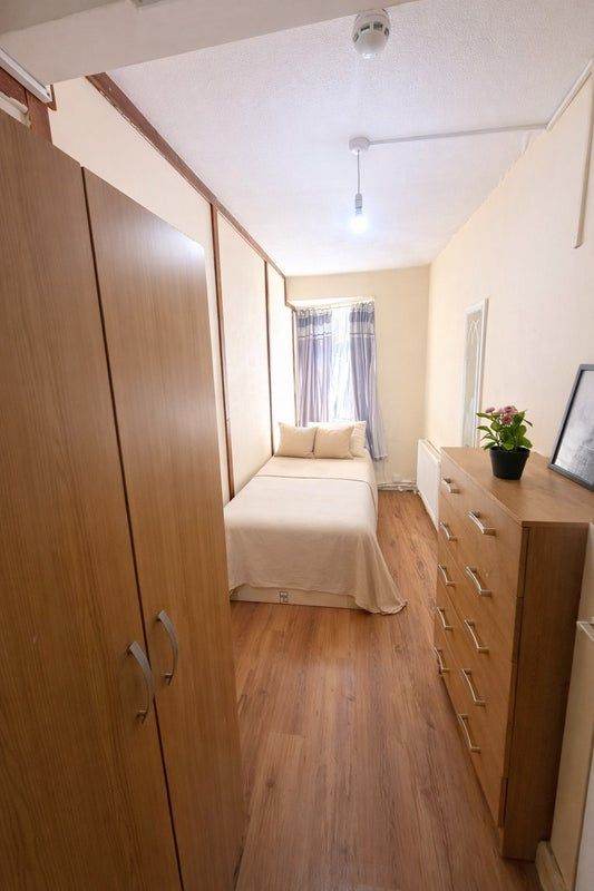 BRIGHT SINGLE ROOM IN ACTON - PROFESSIONALS WELCOME ✨