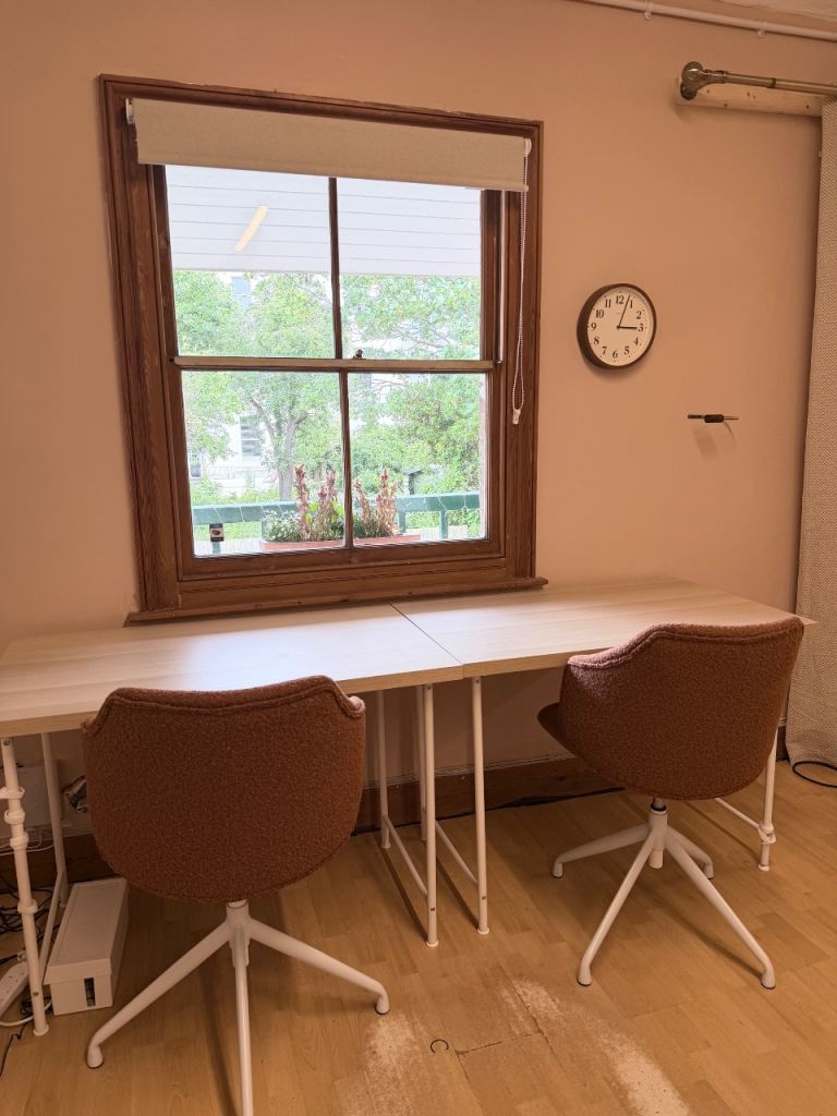 Large desk in peaceful Hove studio to rent