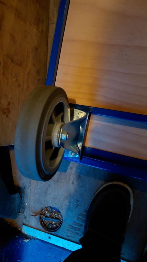 Brand new platform trolley (handle missing)