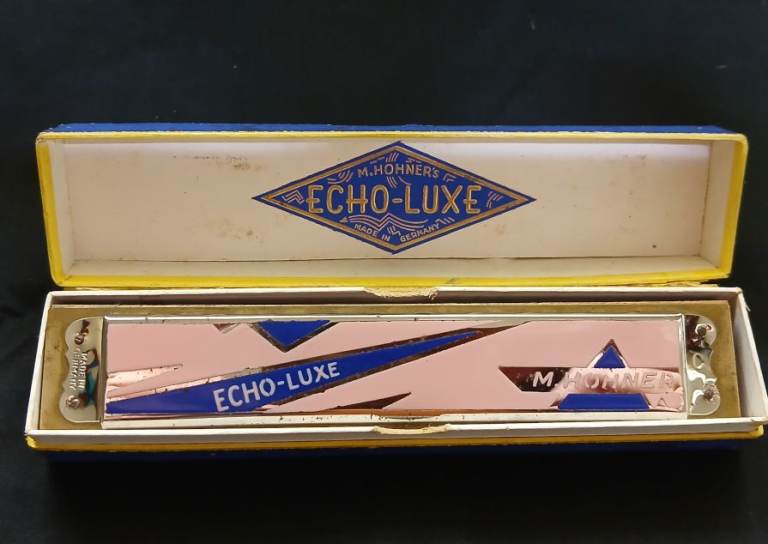 Vintage Hohner Echo-Luxe Harmonica