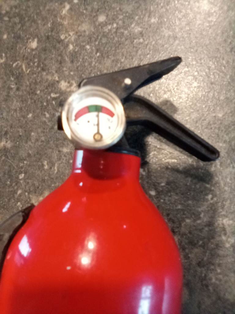Caravan or camper fire extinguisher